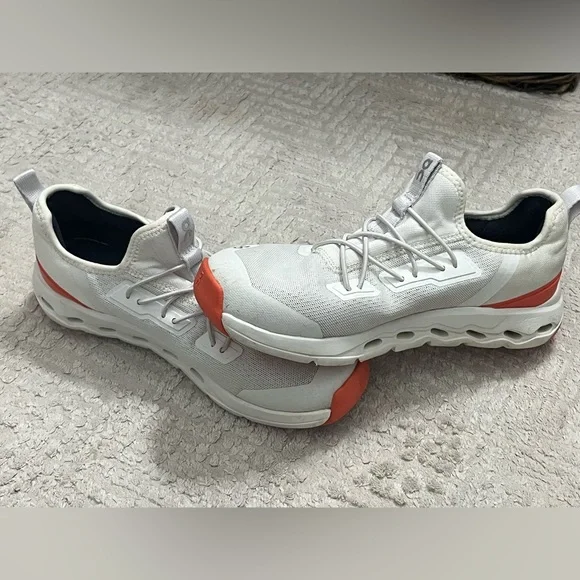 Kids On Cloud Sneakers - Picture 6 of 7